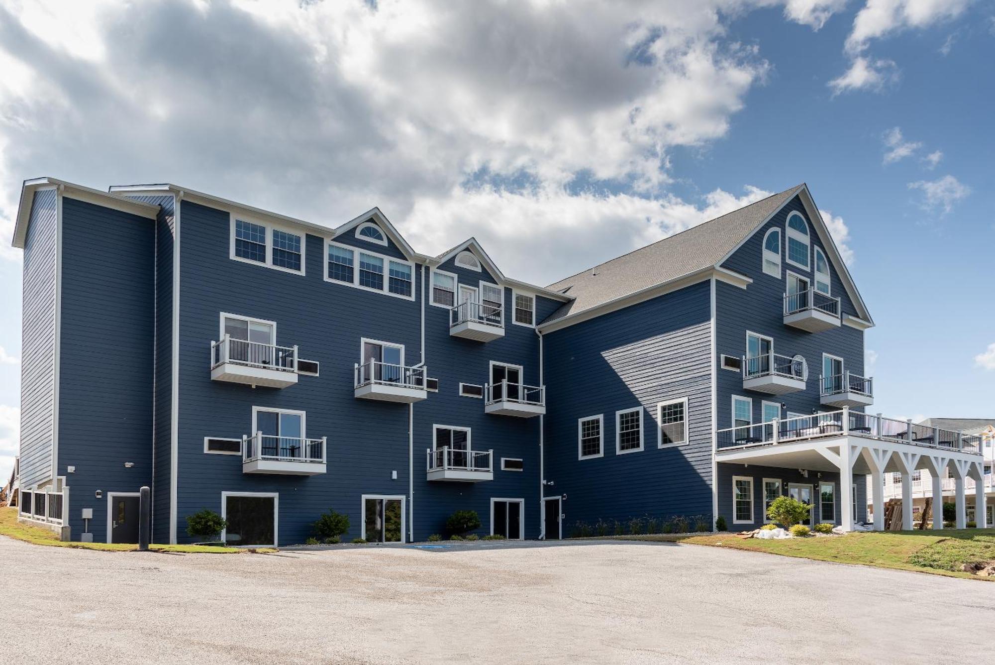 Boardwalk Hotel On Lake Anna By Kasa Mineral エクステリア 写真